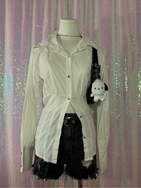White Button-Up Shirt With Statement Sleeves ★彡